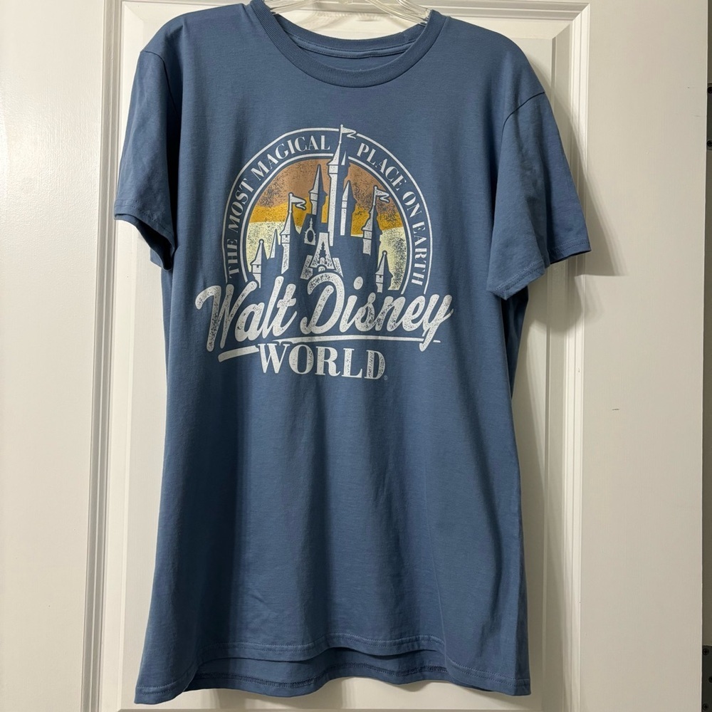 Walt Disney World Tee size Large